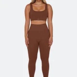 Set Active Sculptflex leggings in mocha NWT